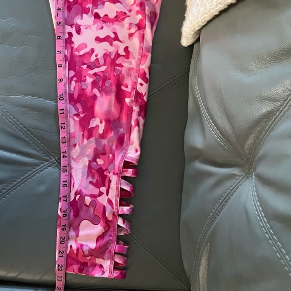 Girls SKECHERS Pink Camo ATHLETIC Workout LEGGINGS With LACE UP Sides XL - Picture 14 of 16